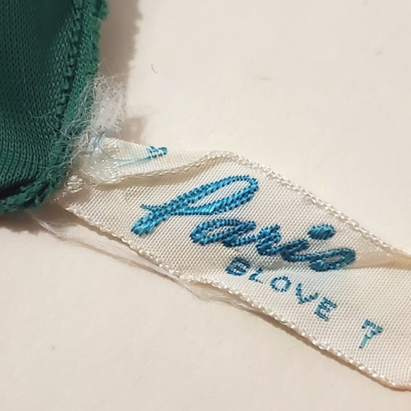 Vintage Green Dress Gloves - Picture 3 of 3